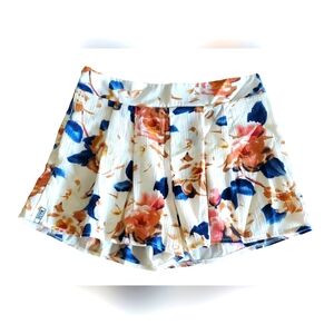 White Floral Drapery Womens Pull On‎ Shorts w/Lining Size Small